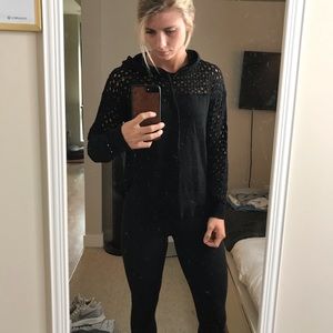 Black lifestyle sweatshirt